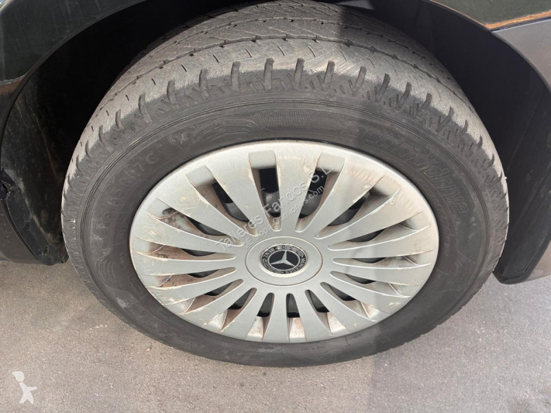 Lastbil Mercedes VITO 114
