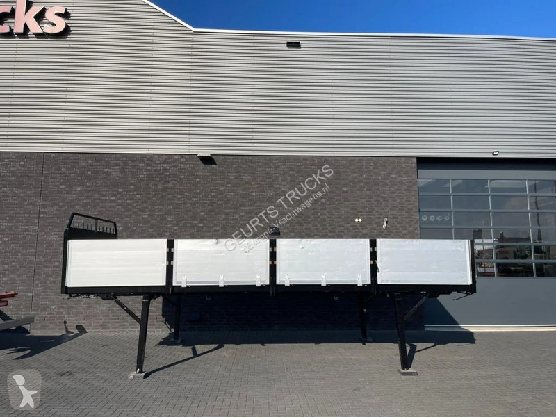 Kamion Volvo 500 8X4 TRIDEM + PALFINGER PK...