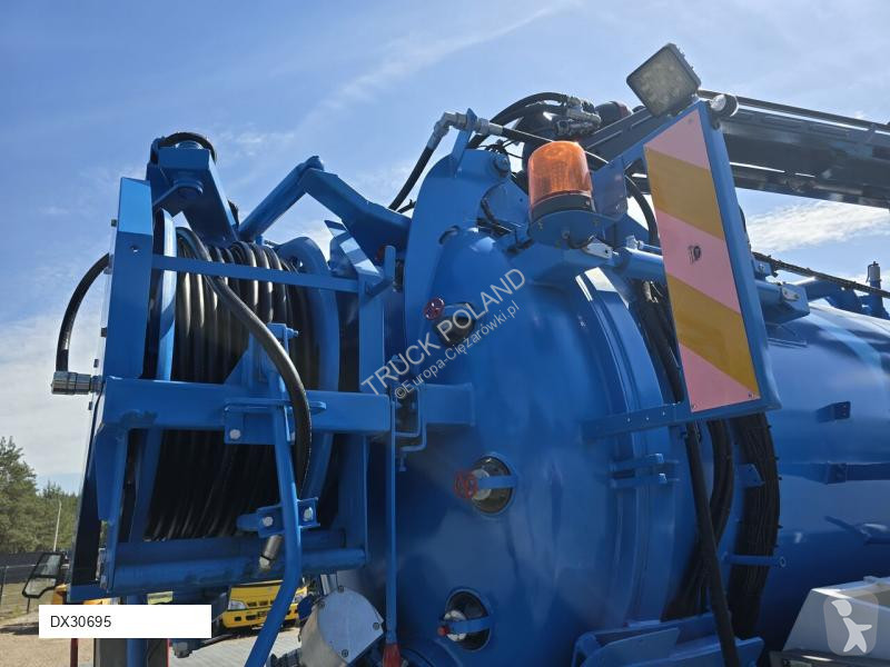 Камион Renault RIVARD HYDROCURE