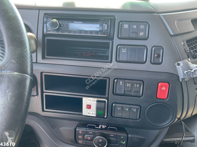 Camion DAF FAD  530 8x4 Holzkran
