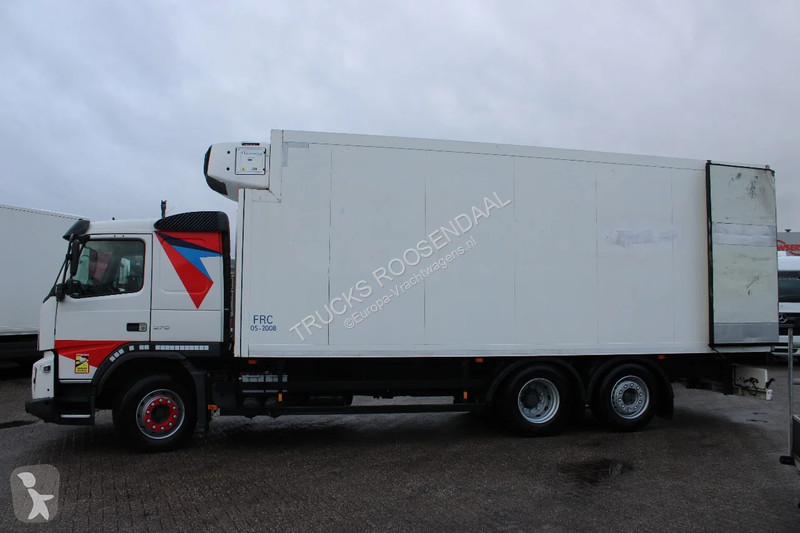 Lastbil Volvo FMX 370 + EURO 5 + CARRIER + meat...