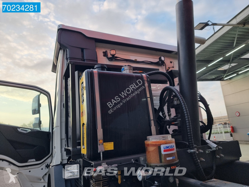 Camion Volvo 520 10X4 Mining dumper 50T Payload...