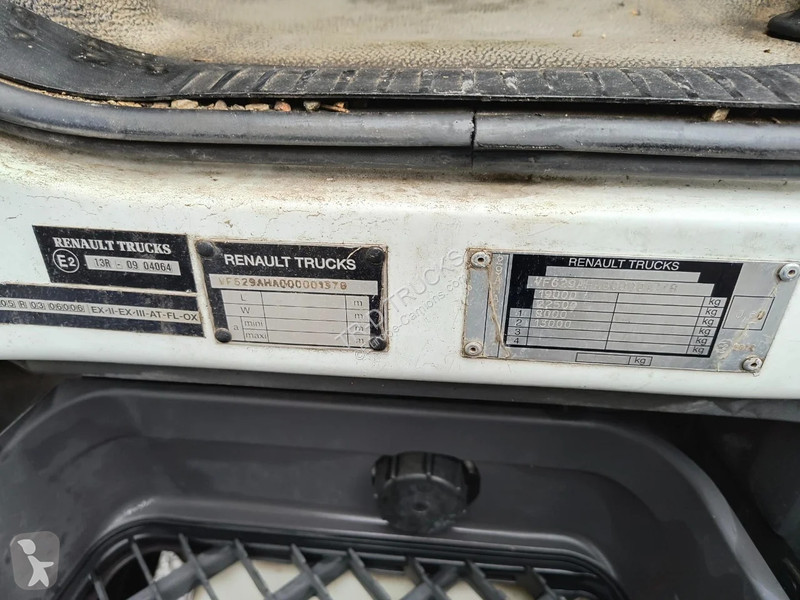 Camion Renault 280 13500L FUEL / CARBURANT...
