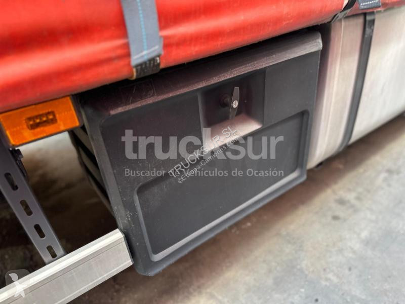 Camion remorque Scania 18