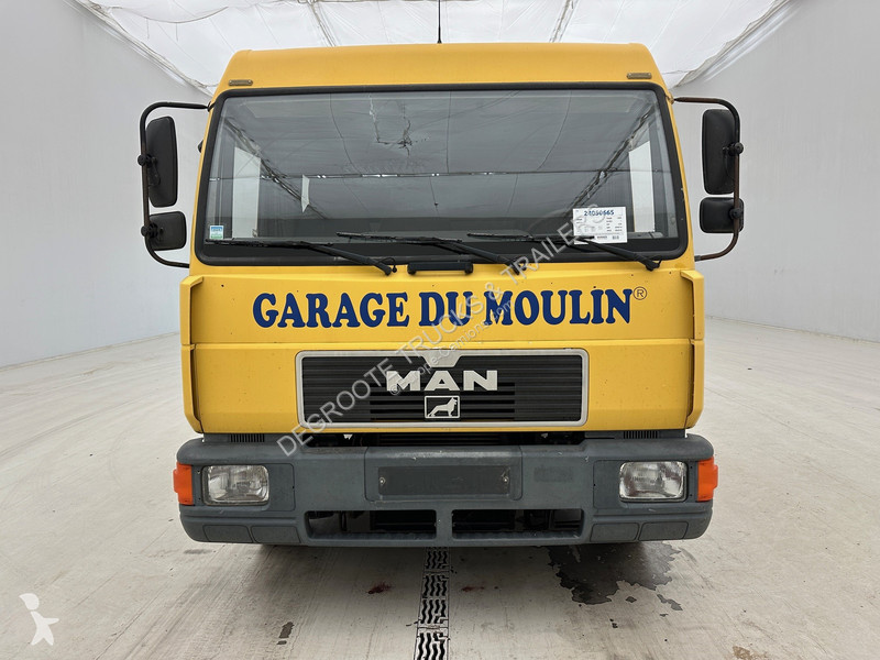 Camion MAN 8.224
