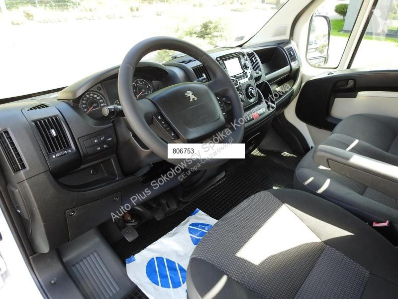 Véhicule utilitaire Peugeot BOXER WYWROTKA...