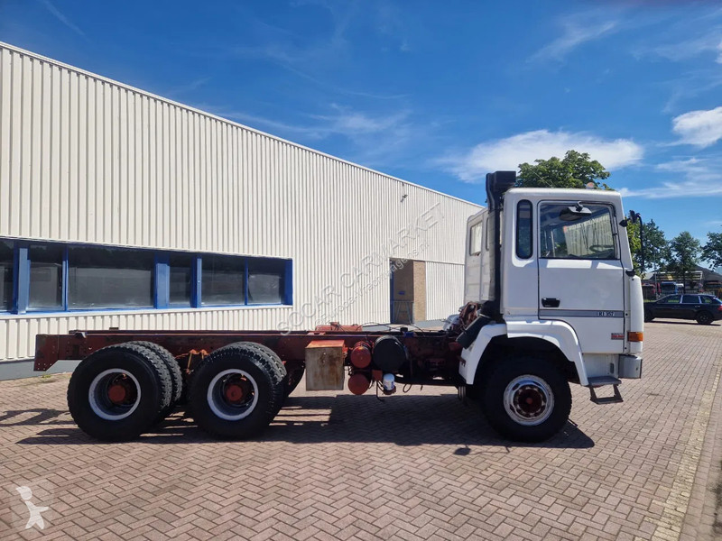 Kamion Renault R385 R357 6x4 chassis Full steel...