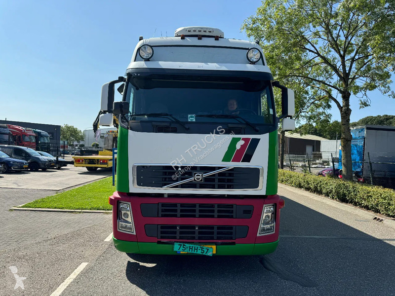 Kamion Volvo 12420 6X2 - EURO 3 + HANGER...