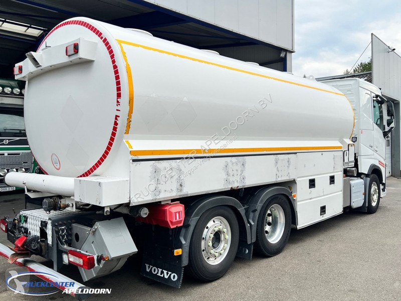 Kamion Volvo LAG 20600 Liter ADR, 4 Comp