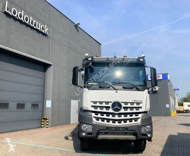 Camion Mercedes AROCS 4148 K 8X4 EMILCAMION