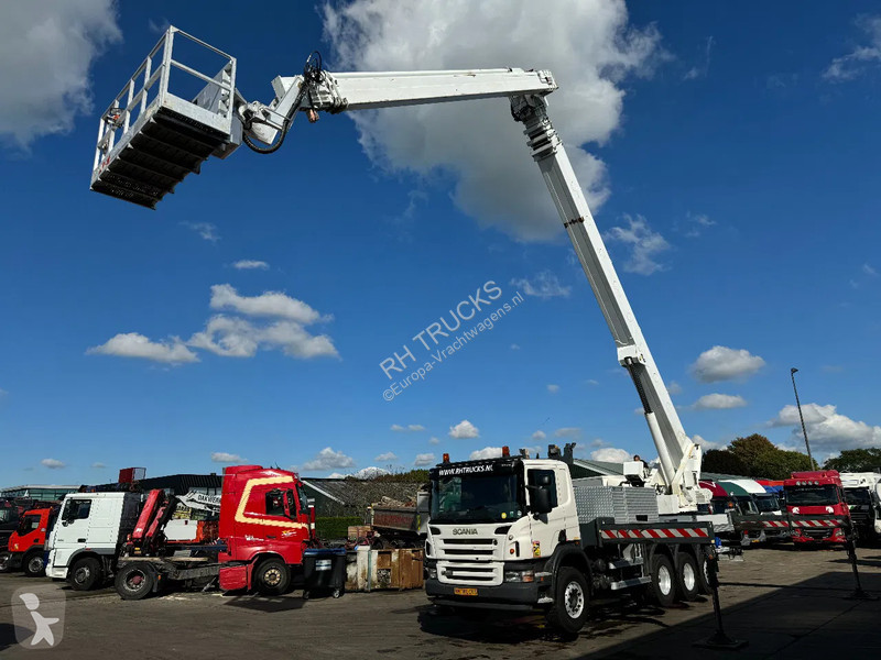 Camion Scania P400 8X4 MUTITE J360 60METER EURO 5