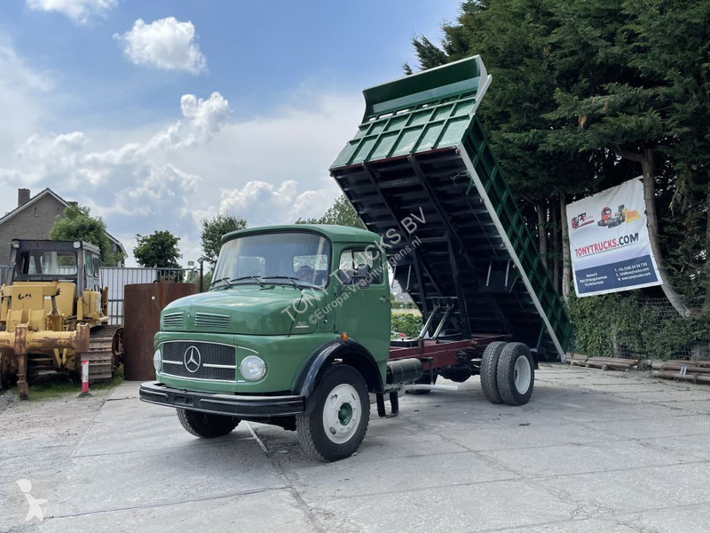 Kamion Mercedes 4X2 Tipper Manual Gear...