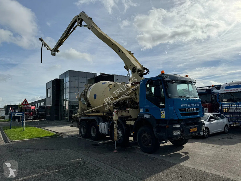 Camion Iveco 410 8X4 CIFA PUMP 24M + MIXER FULL...