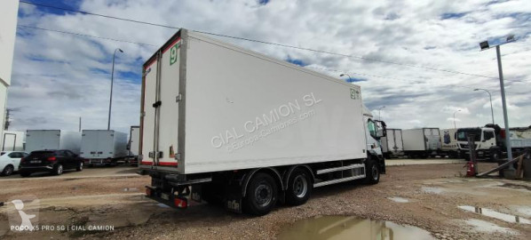 Camion frigo multi température Iveco