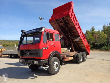 Camion benne Mercedes