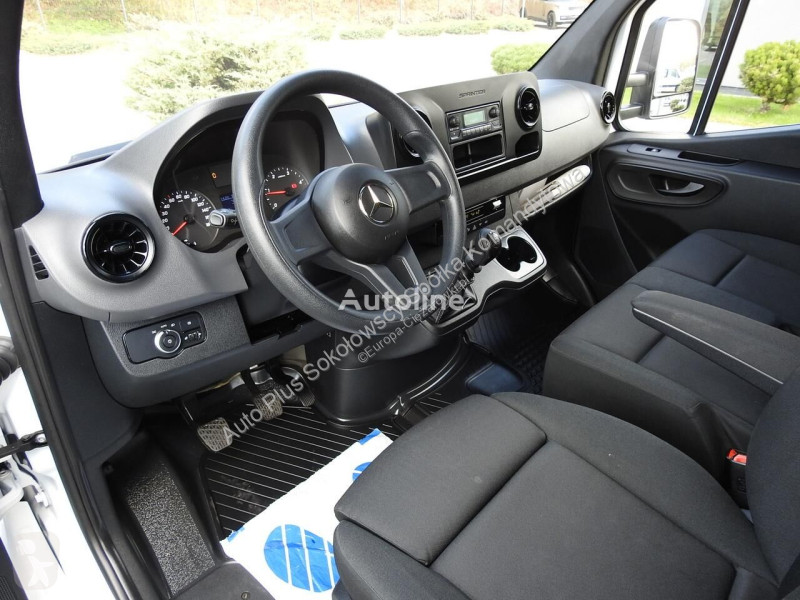 Kamion Mercedes SPRINTER KONTENER WINDA 8 PALET...