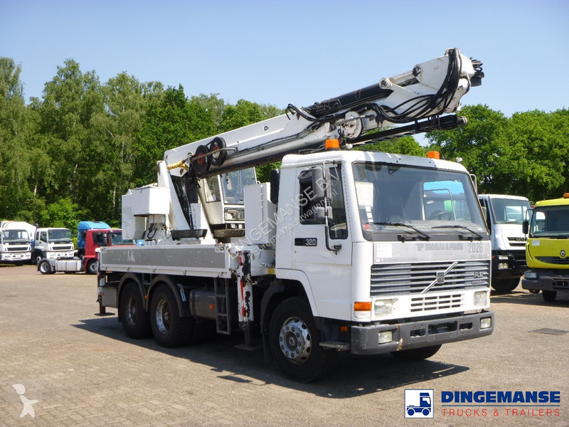 Vrachtwagen Volvo 6x4 + Palfinger PK680TK