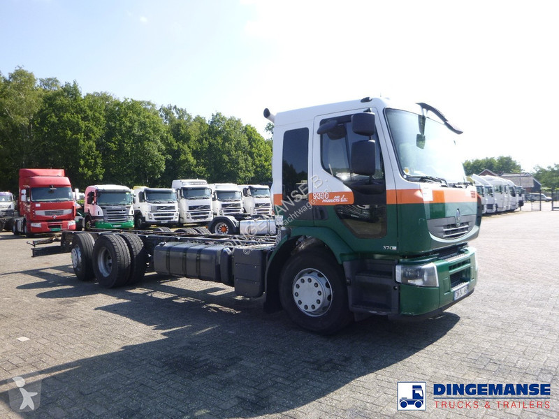 Kamion Renault 370 6x2 chassis + ADR