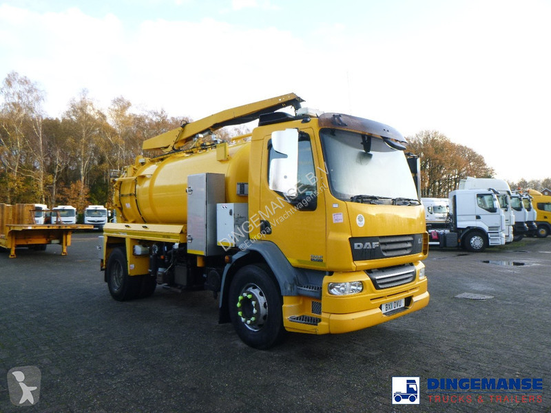 Kamion DAF 55220 4X2 RHD Whale vacuum tank 8.1 m3
