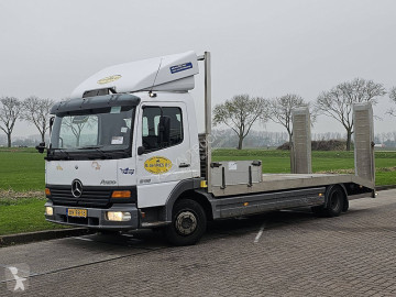 Camion plateau Mercedes