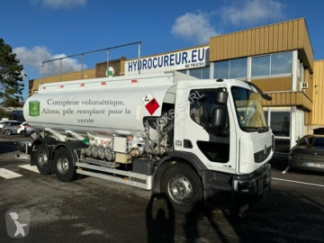 Camion citerne hydrocarbures Renault