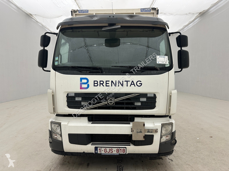Camion Volvo 300 - 6x2