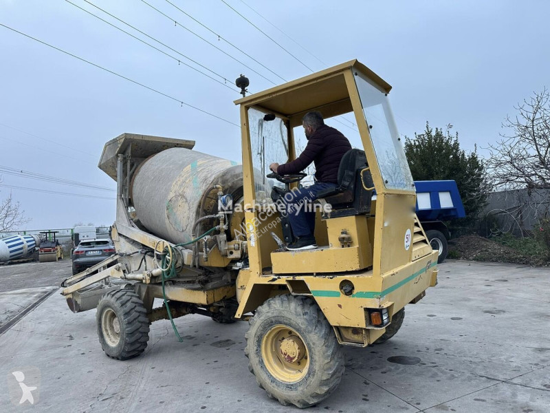 Camion Comet Trimix 231