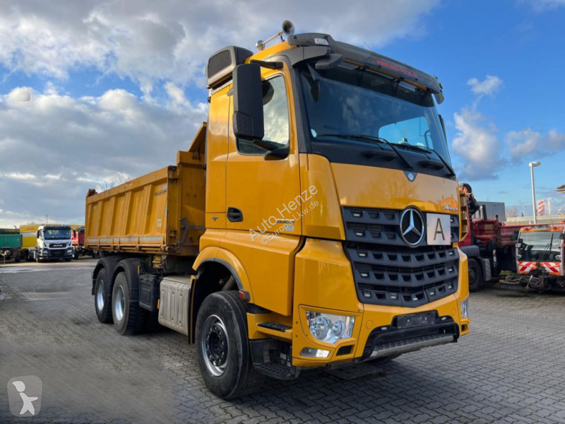Kamion Mercedes Arocs 2663 6x4 3-Achs Kipper...