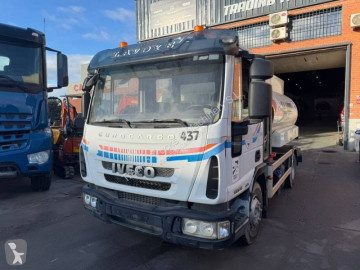 Camión cisterna Iveco