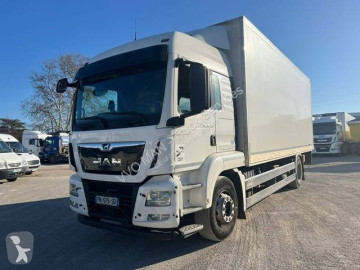 Camion fourgon MAN