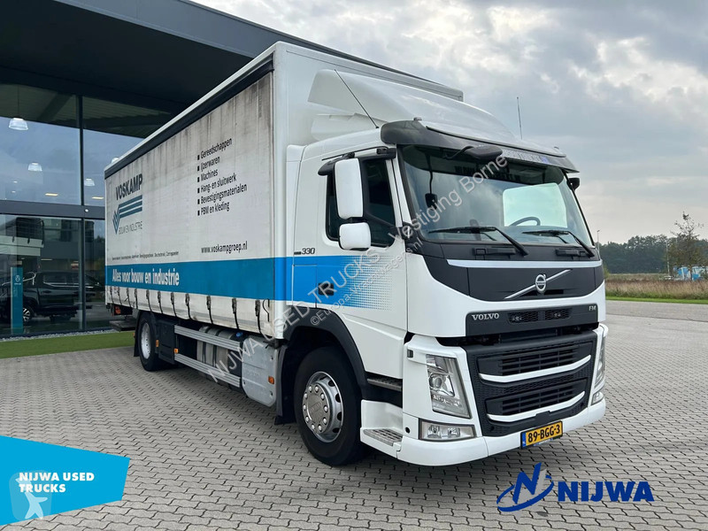 Camion Volvo 330 Schuifzeil + Laadklep