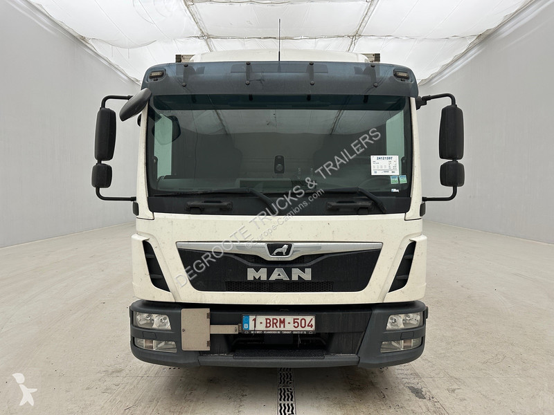 Kamion MAN 12.220