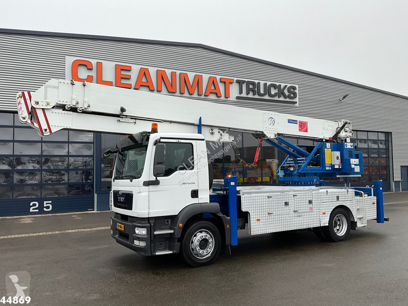 Camion MAN TGM 15.290 Klaas 35 meter Dachdecker...