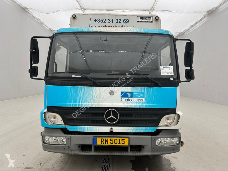 Vrachtwagen Mercedes 916