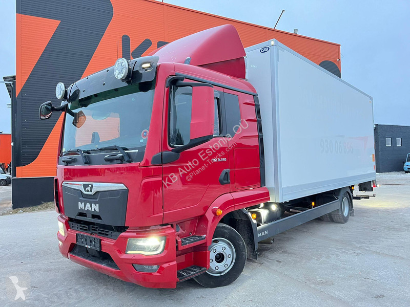 Kamion MAN 8.220 4x2 THERMOKING V-800MAX / BOX...