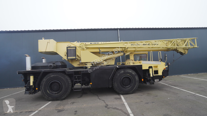 Kamion Faun RTF 30 4X4 MOBILE CRANE