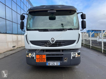 Camión cisterna hidrocarburos Renault
