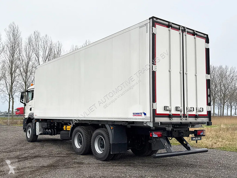 Camión MAN 33.360 BB CH 6x4 Refrigerated Box Truck