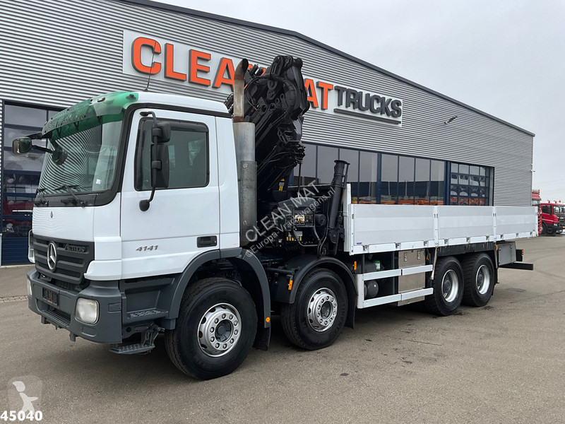 Camion Mercedes 4141 8x4 manual Hiab 32...
