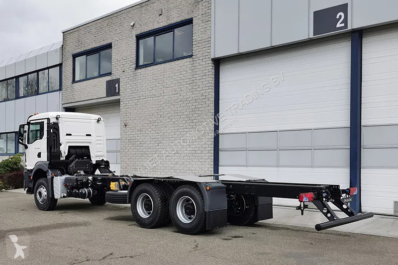 Camion MAN 33.400 BB CH Chassis Cabin (7 units)