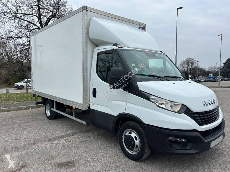 Véhicule utilitaire Iveco