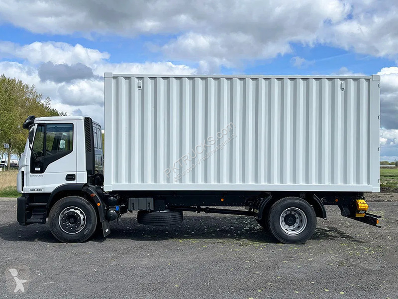 Camión Iveco EuroCargo 180 Closed Box Truck