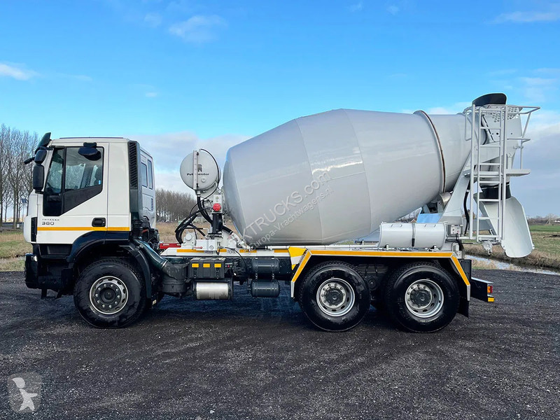 Camion Iveco 380T38 Concrete Mixer (11 units)