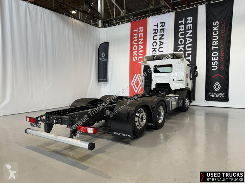 Camião Renault D Wide
