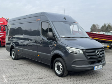 Camion fourgon Mercedes