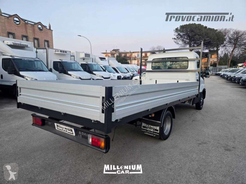 Veicolo commerciale Iveco 35-14 CASSONE 4,40...