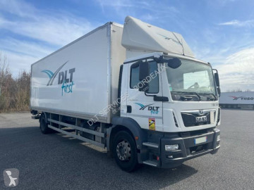 Camion fourgon MAN