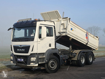 Camion tri-benne MAN
