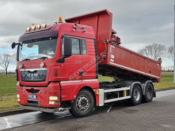 Camion benne MAN