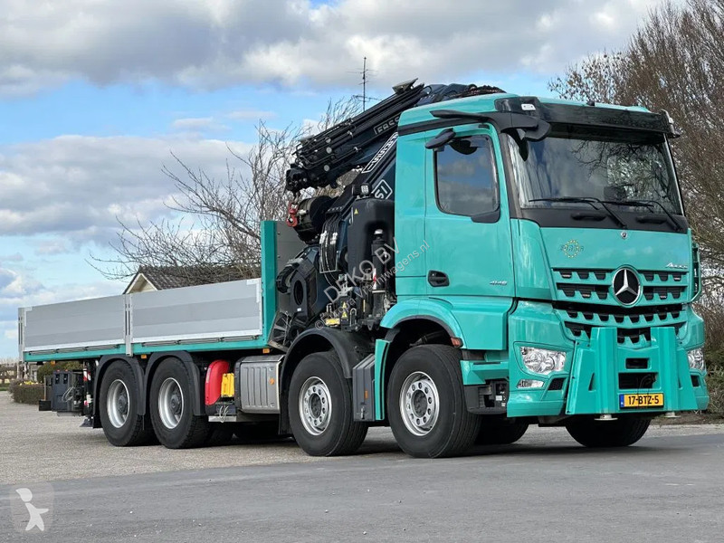 Camion Mercedes 8x4 FASSI...